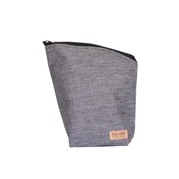 Sobre yerbero de tela cordura, impermeable con cierre. chau lata. hasta medio kg de yerba mate. color gris